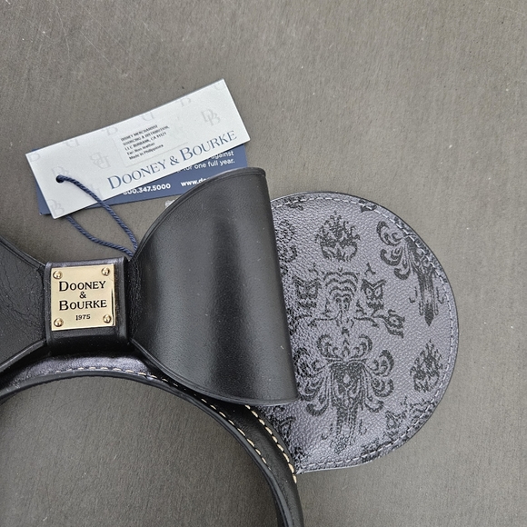 Disney x Dooney & Bourke Haunted Mansion Wallpaper Leather Minnie Mouse Ears NWT - Picture 3 of 8